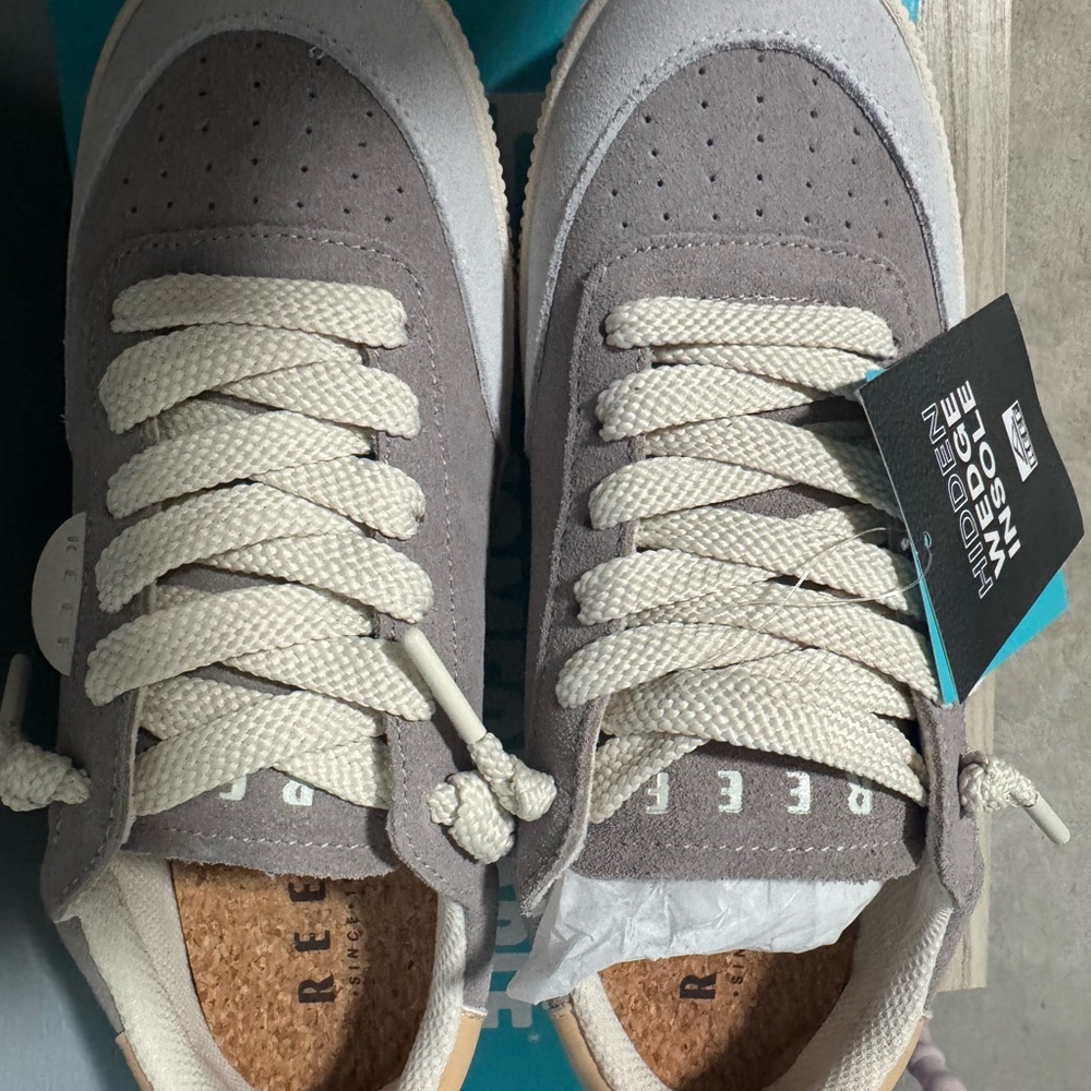 Reef Women's Taupe and Cream Sneakers - Picture 6 of 6